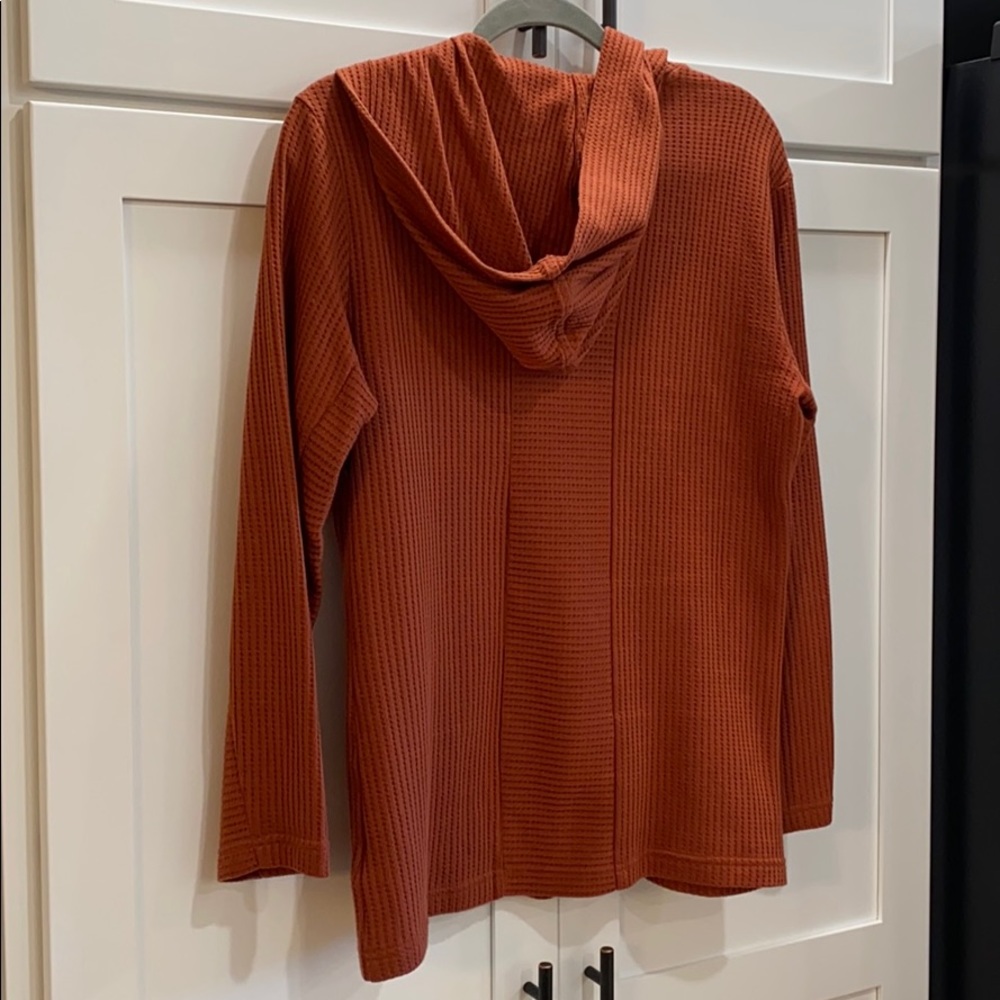 Top - Picture 2 of 2